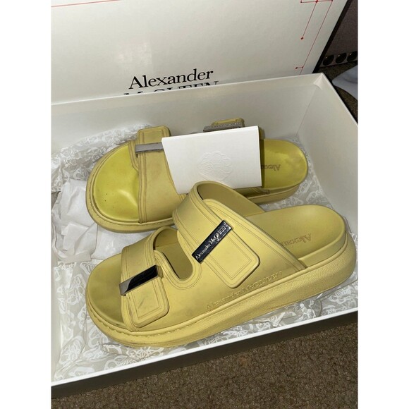 Alexander McQueen Rubber Slides - Picture 6 of 7